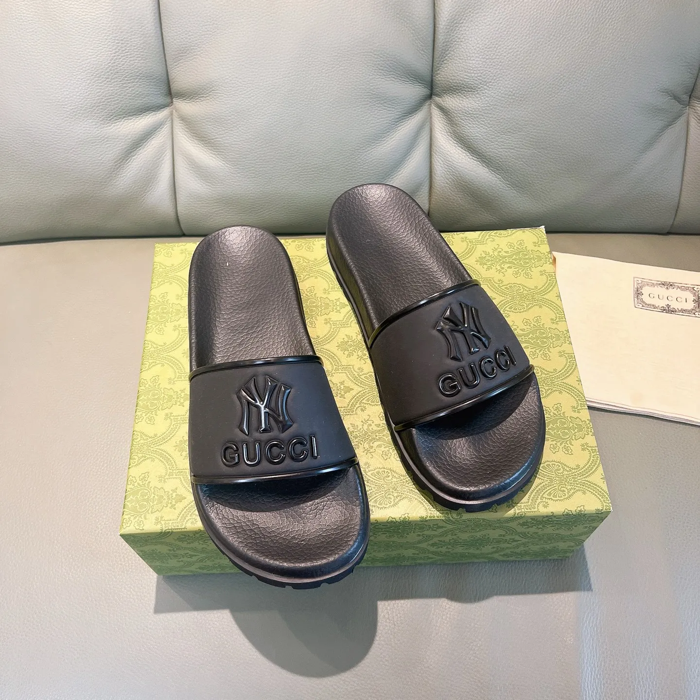 Men's Men's Shoes 130🐮🐮Gucci Gucci Slippers Gucci 2024 latest beach sandals slippers Original molding double G LOGO Original molding consistent Outsole: Men's Men's Shoes u double-layer outsole Size: 35-46